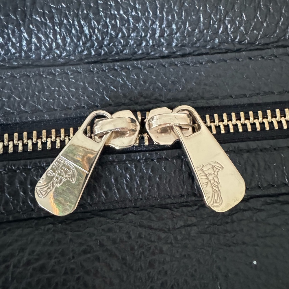 Versace Collection, soft black pebbled leather, gold hardware, zipper closure - Picture 7 of 14